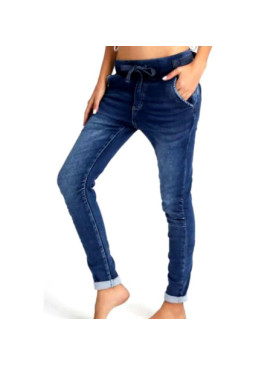 Jean's slim souple avec bord côte élastique et lien à la taille.