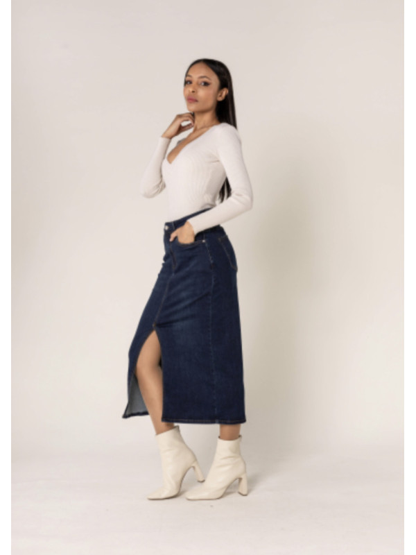 Jupe droite longue en jean stretch avec fente sur le devant