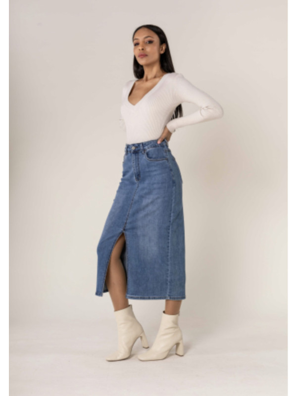 Jupe droite longue en jean stretch avec fente sur le devant