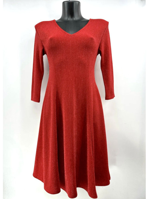 Robe fluide col V longueur midi ajustée et jupe évasée scintillante Robe fluide col V longueur midi ajustée et jupe évasée scintillante