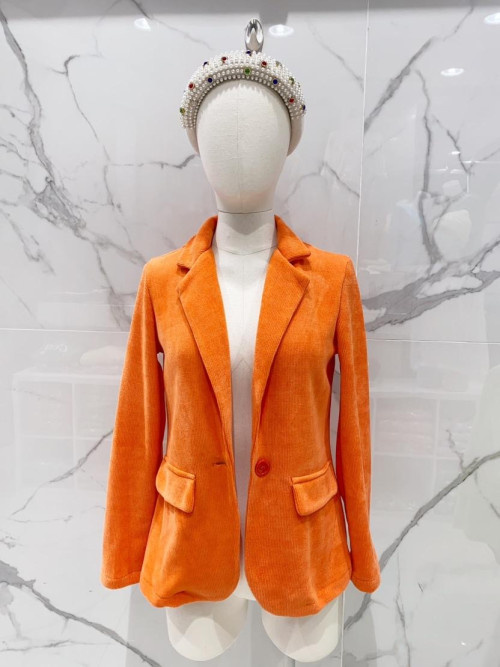 Veste souple en maille velours boutonnée