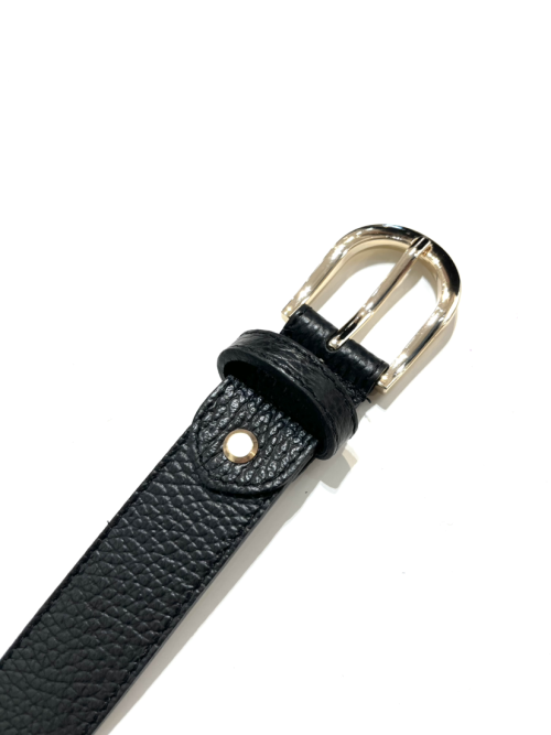 Ceinture fine cuir et boucle dorée