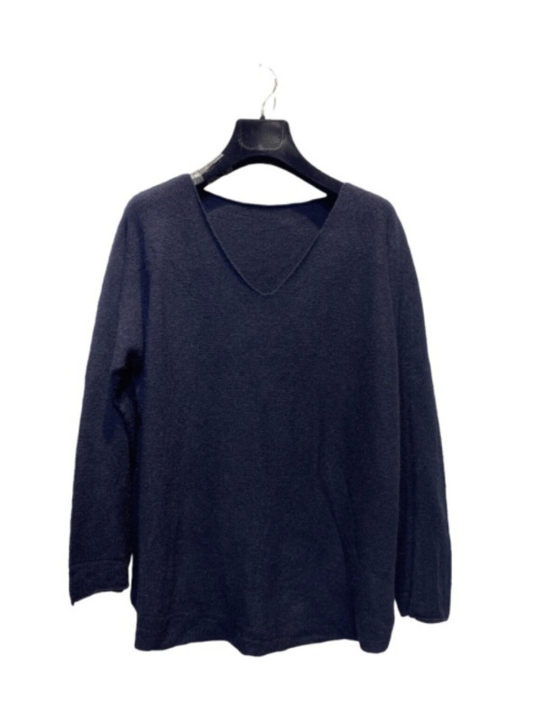 Pull fin col V coupe droite sans laine.
