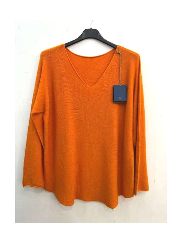 Pull fin col V coupe droite sans laine.