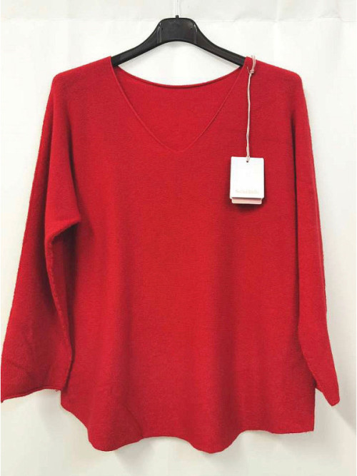 Pull fin col V coupe droite sans laine. Pull fin col V coupe droite sans laine.