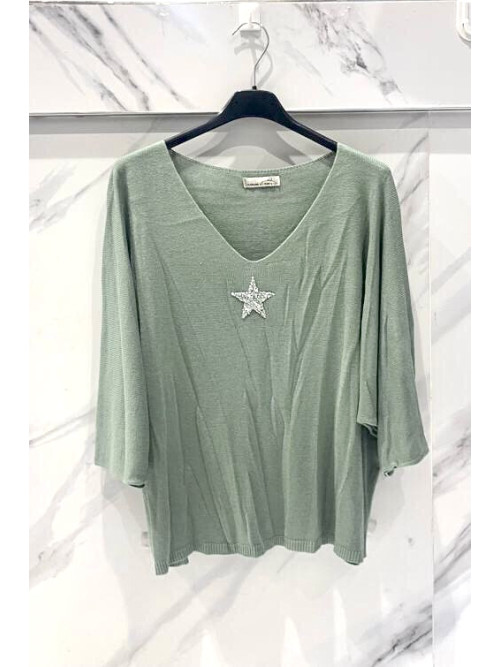 Pull fin col V avec étoile strass manches chauve-souris trois-quart