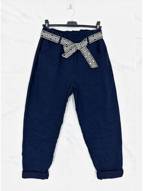 Pantalon stretch froissé avec ceinture