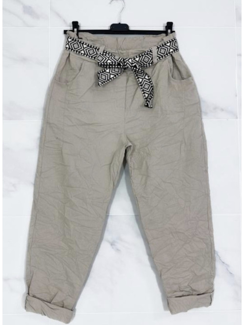 Pantalon stretch froissé avec ceinture
