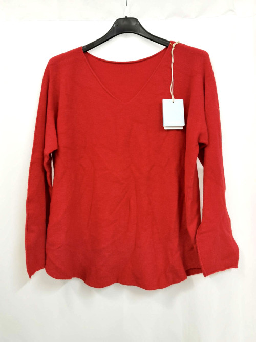 Pull fin col V coupe droite sans laine.