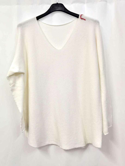 Pull fin col V coupe droite sans laine.