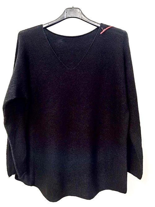 Pull fin col V coupe droite sans laine.