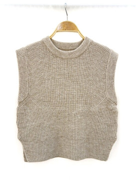 Pull col rond sans manches...