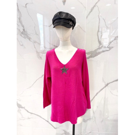 Pull sans laine droit col V avec étoile en paillettes.