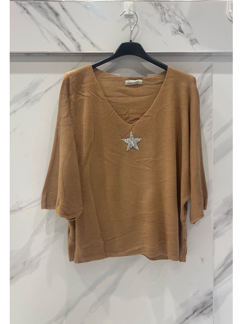 Pull fin col V avec étoile strass manches chauve-souris trois-quart
