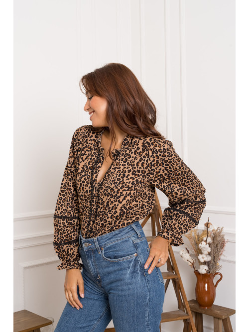 Chemise manches longues col frou-frou imprimé léopard
