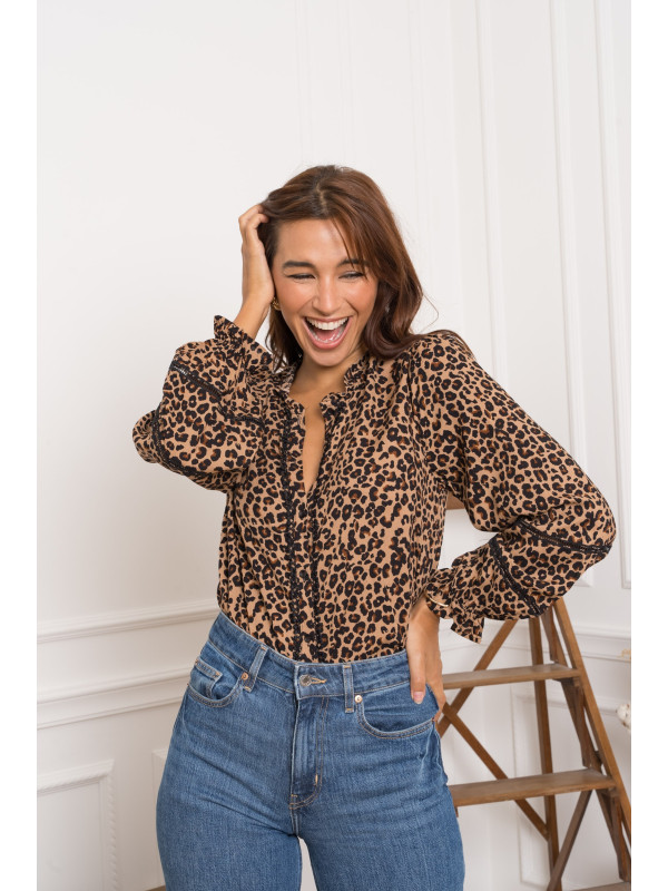 Chemise manches longues col frou-frou imprimé léopard