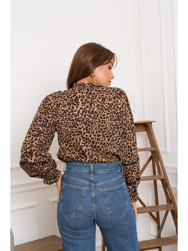 Chemise manches longues col frou-frou imprimé léopard
