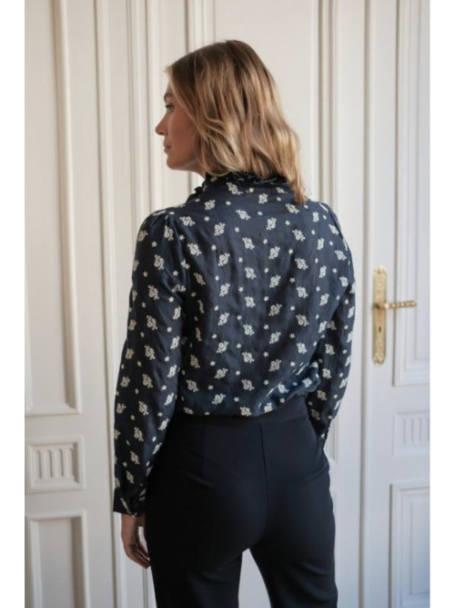 Chemise manches longues unie avec broderies fleurs