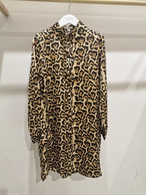 Robe chemise courte imprimé léopard manches longues
