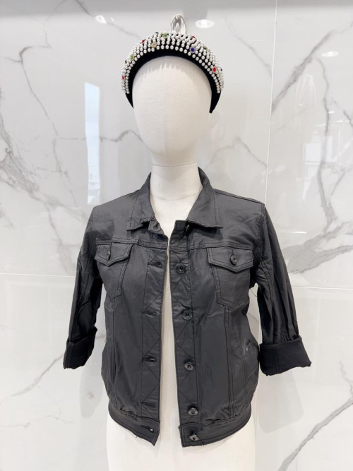 Veste courte enduite