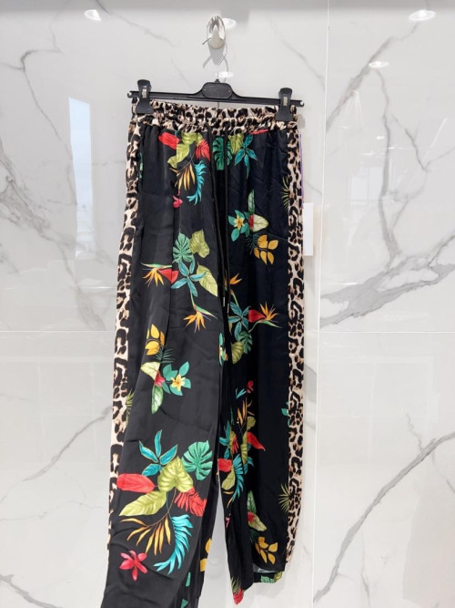 Pantalon soyeux imprimé fleurs et léopard