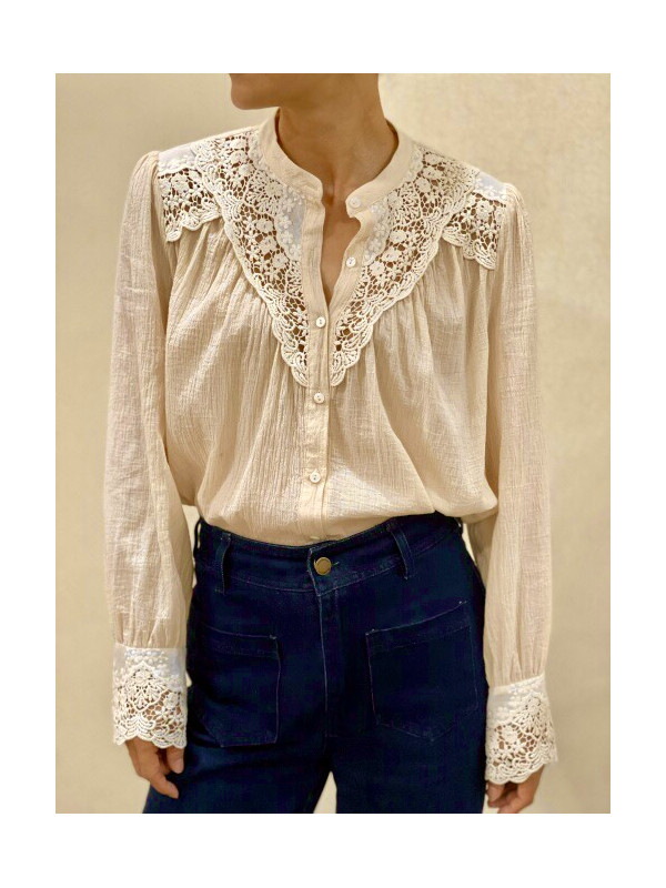 Chemise avec plastron guipure ajouré