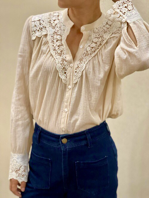 Chemise avec plastron guipure ajouré