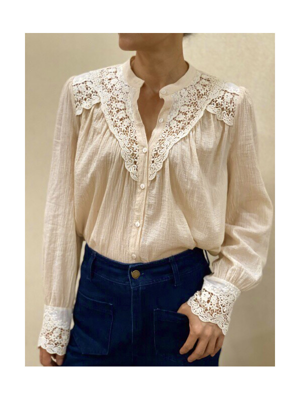 Chemise avec plastron guipure ajouré