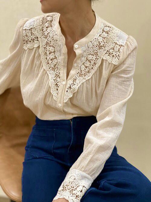 Chemise avec plastron guipure ajouré