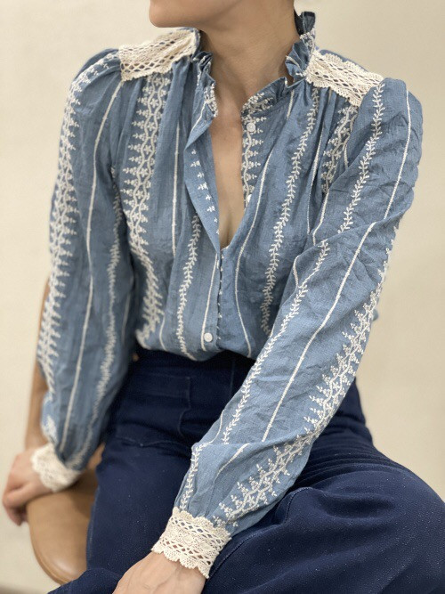 Chemise en chambray brodée manches longues
