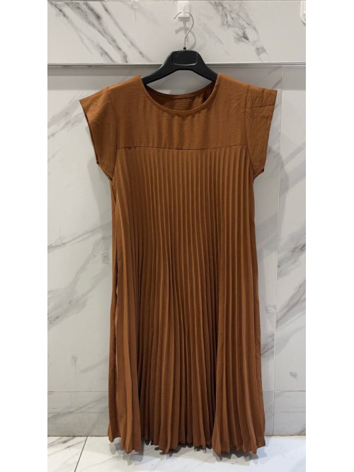 Robe plissée courte manches courtes