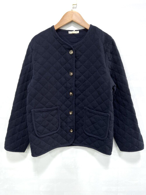 Veste matelassée col rond boutons