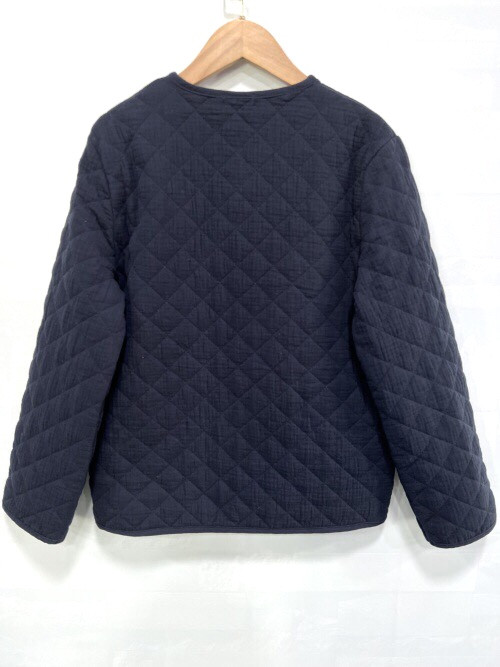 Veste matelassée col rond boutons