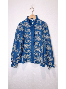 Chemise en chambray brodée...