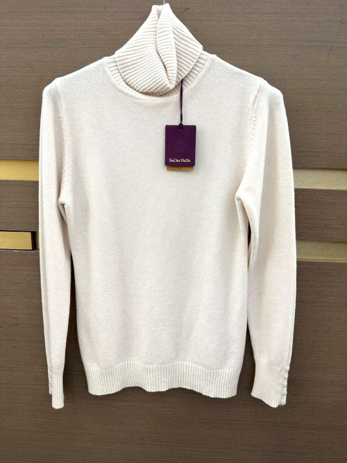 Pull col roulé manches longues avec petits boutons