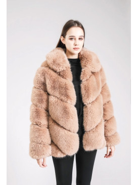 Veste fausse fourrure...