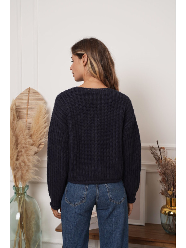 Gilet cropped manches longues gros boutons dorés martelés