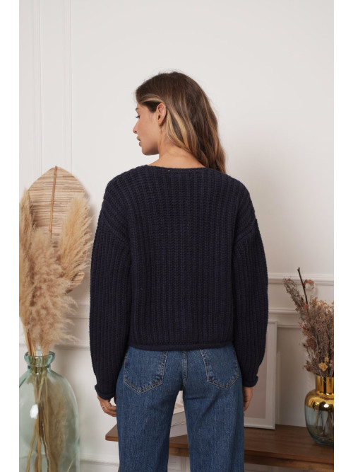 Gilet cropped manches longues gros boutons dorés martelés