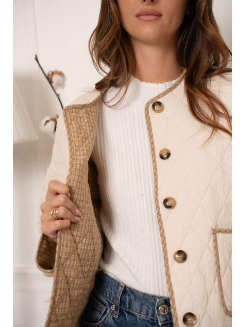 Veste matelassée col rond boutons