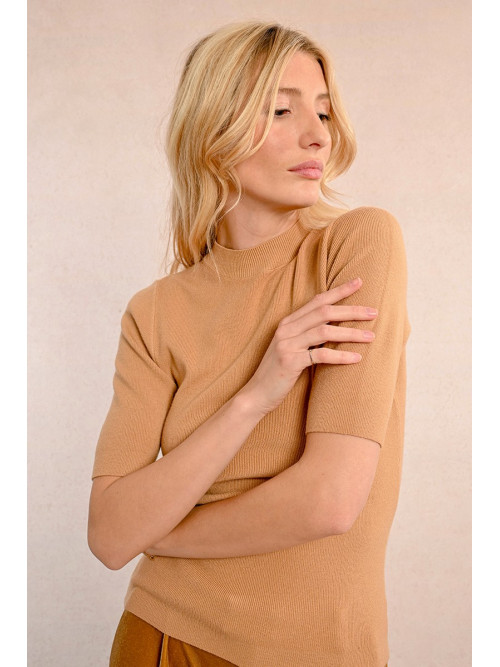 Pull col montant manches courtes