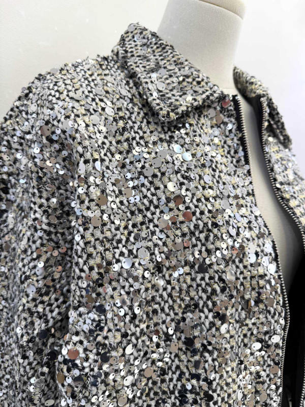 Veste en tweed et sequins argent