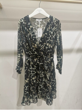 Robe courte en voilage...
