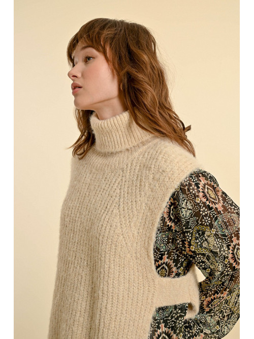 Pull col roulé sans manche