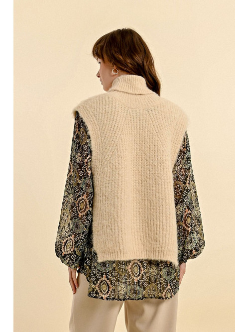 Pull col roulé sans manche