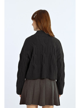 Pull col montant manches...