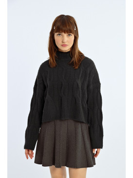 Pull col montant manches...