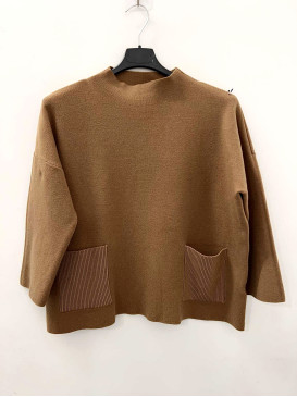 Pull crop col montant...