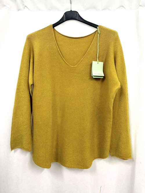 Pull fin col V coupe droite sans laine.