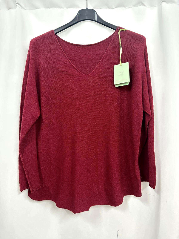 Pull fin col V coupe droite sans laine.