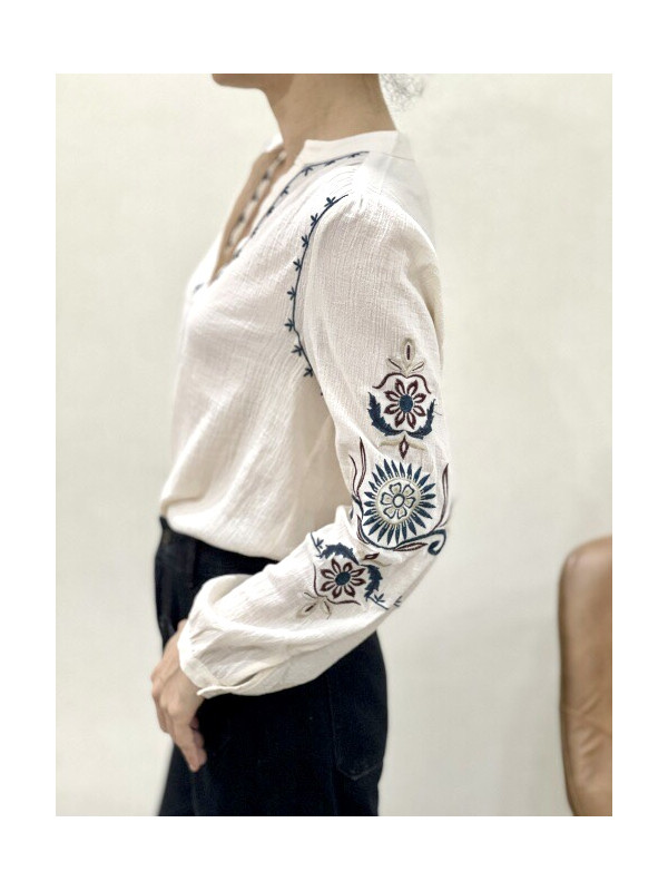 Chemise manches longues brodées fleurs